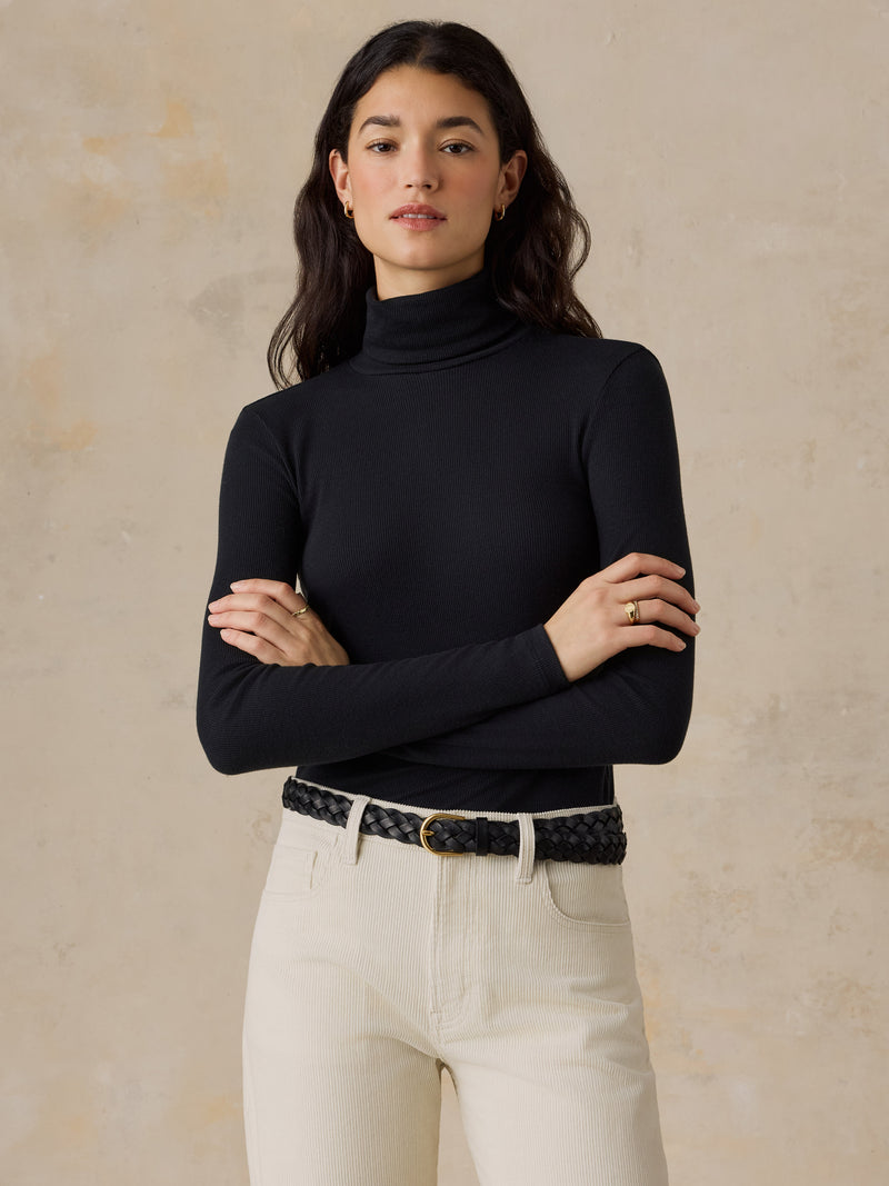 Featherweight Freestyle Turtleneck - Black