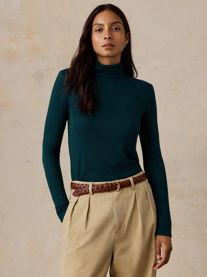 Featherweight Freestyle Turtleneck - Ponderosa Pines