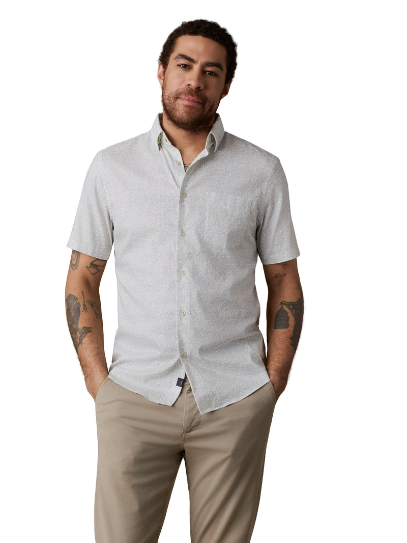 Short-Sleeve Movement Monterey Shirt - White Sage Blossom